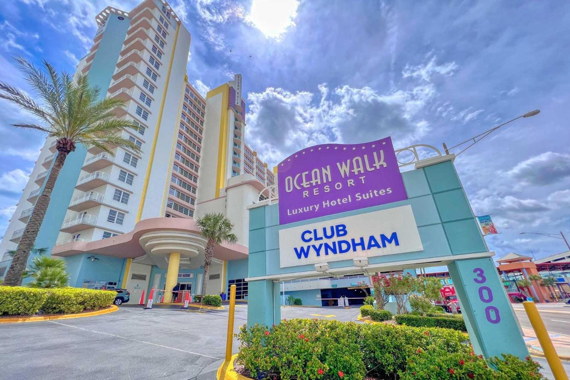 Luxury 10th Floor 1 Bedroom Direct Oceanfront Wyndham Ocean Walk Daytona | 1006 Ferienhaus