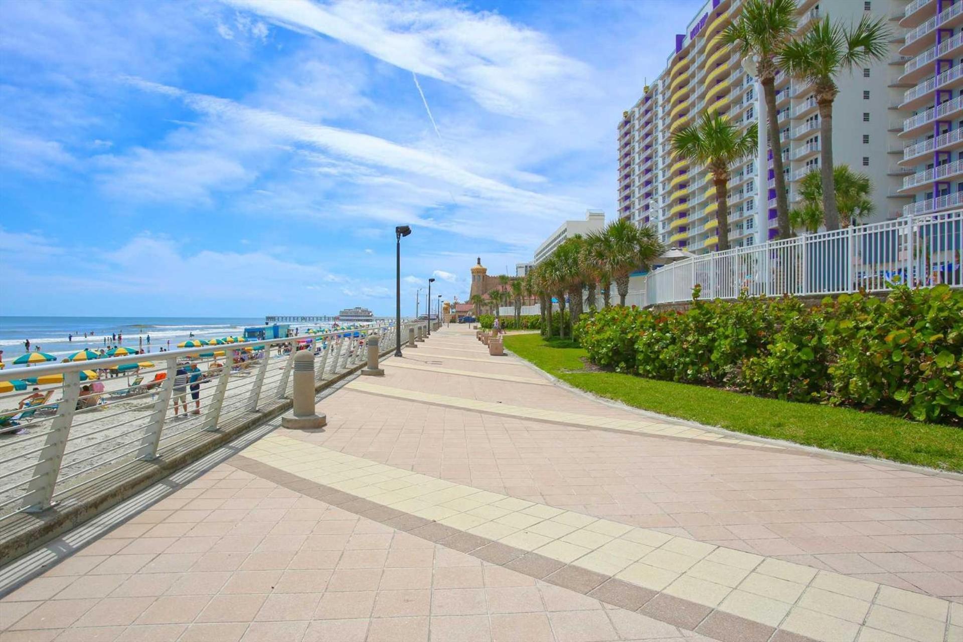 Luxury 10th Floor 1 Bedroom Direct Oceanfront Wyndham Ocean Walk Daytona | 1006 Ferienhaus *